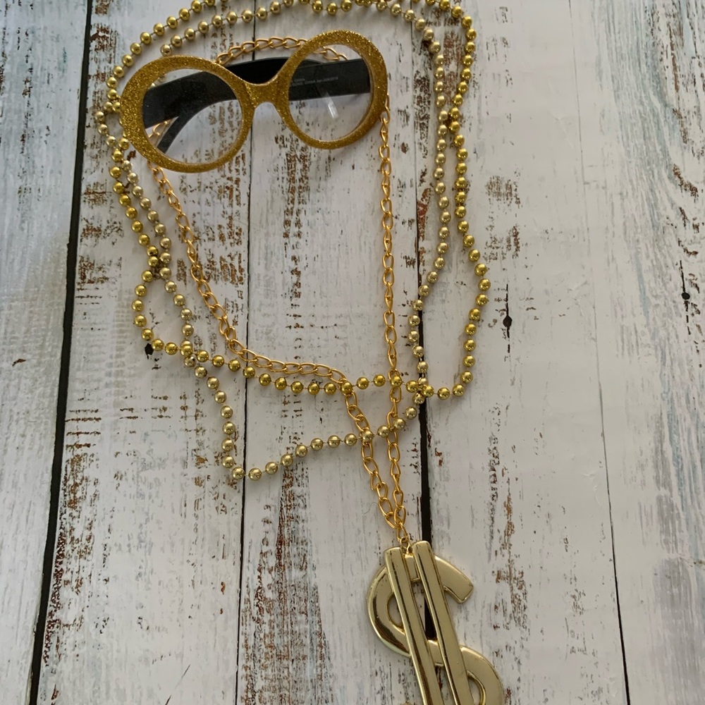 Rapper costume